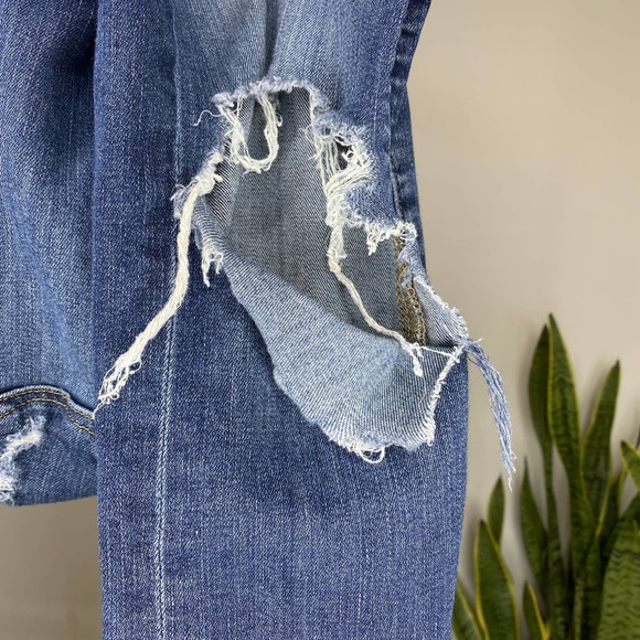 Good American Good Legs Dark Wash Distressed 4/27 - Picture 5 of 5